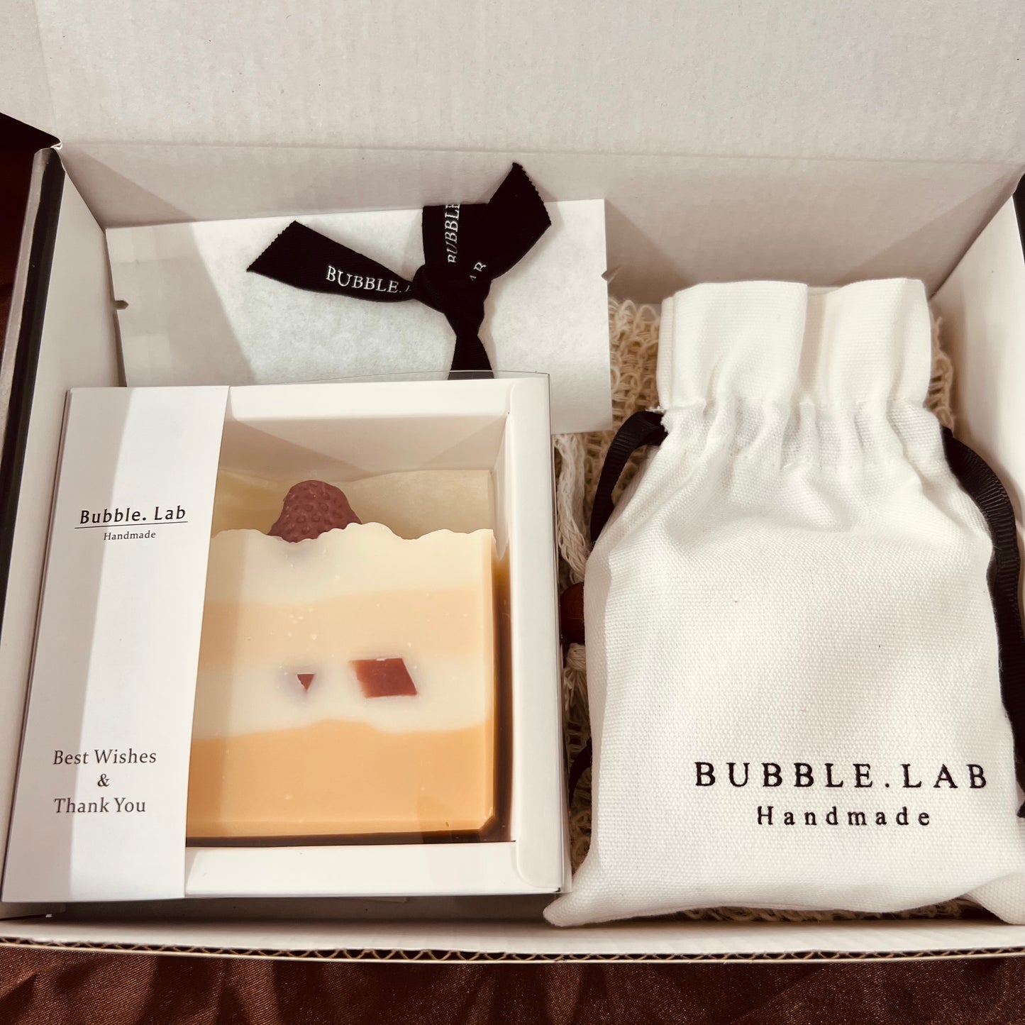 Strawberry Cake Gift box(2 Main Items)