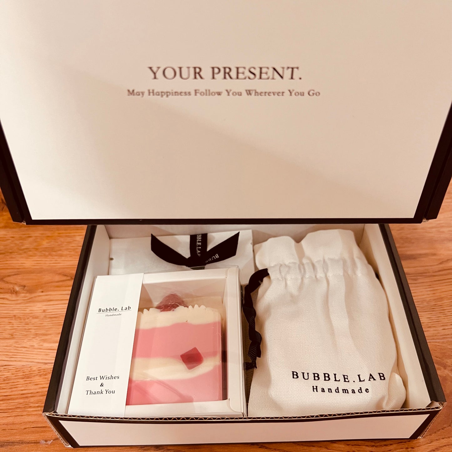 Strawberry Cake Gift box(2 Main Items)