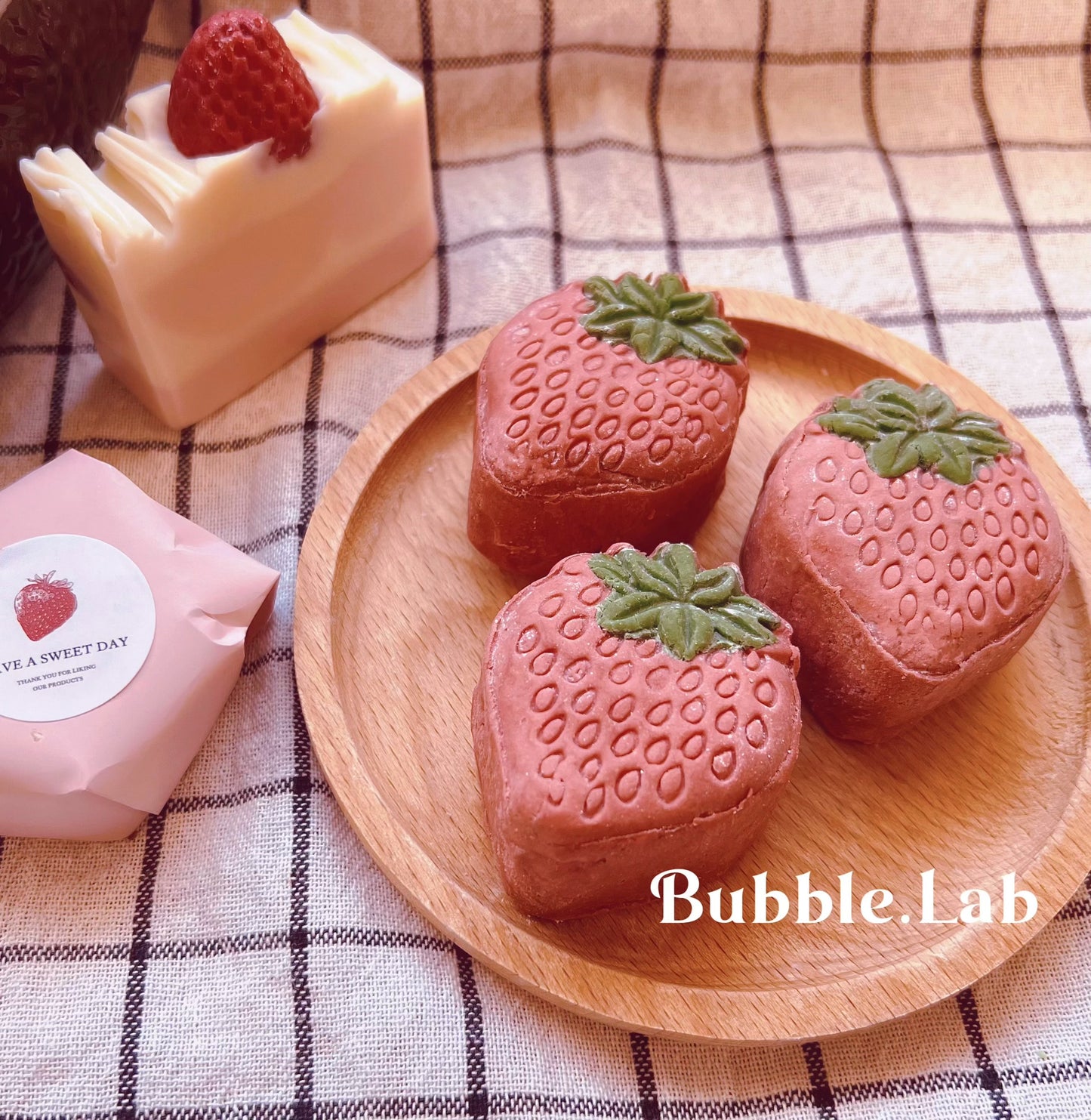 Strawberry Champagne Luxury Vegan Shampoo Bar（ For Oily Hair)