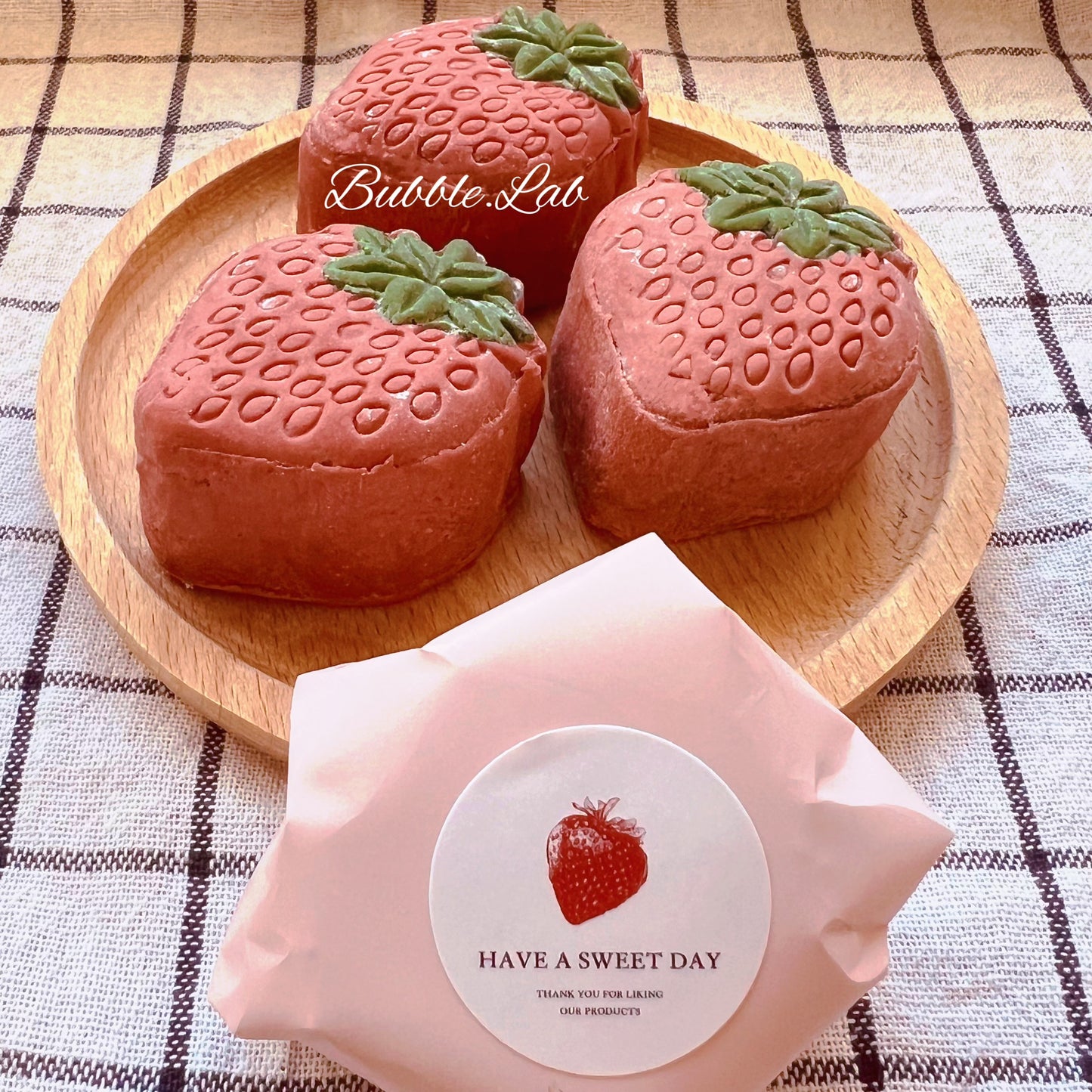 Strawberry Champagne Luxury Vegan Shampoo Bar（ For Oily Hair)